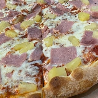 18" Hawaiian Pizza